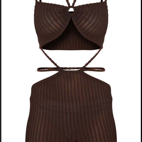 Black textured sheer ring detail cut out body on dress - Picture 5 of 6